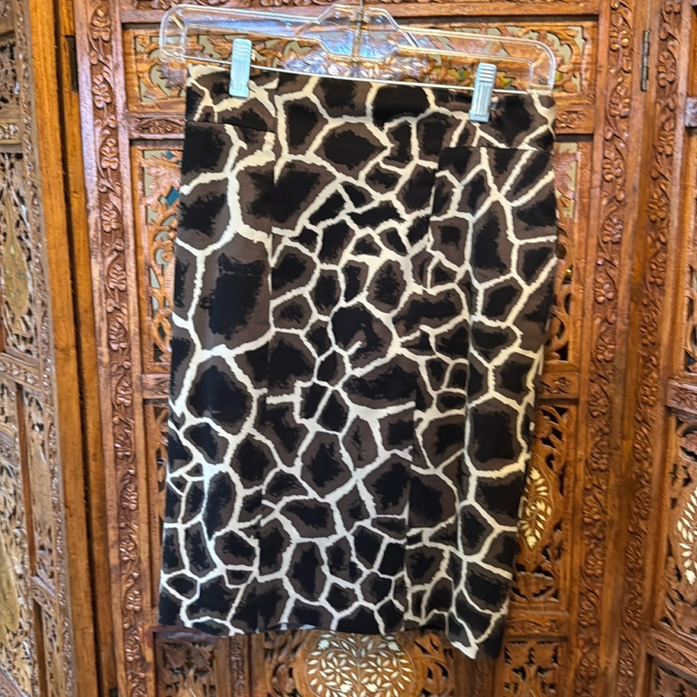 Elie Tahari Women’s Giraffe/Animal Print Lined Pencil Skirt